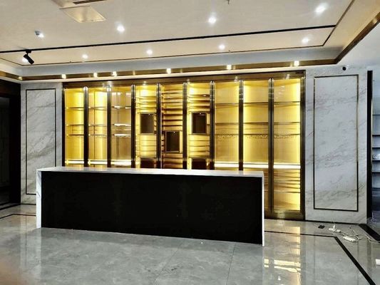 Van de de Wijnkelder van hotelsrestaurants van de het Glaswijn de Muur van het de Opslagglas